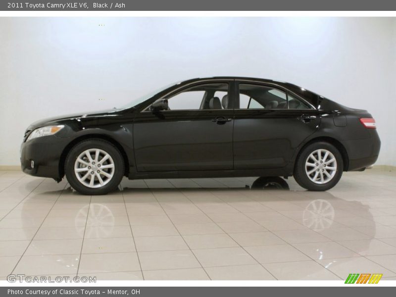 Black / Ash 2011 Toyota Camry XLE V6