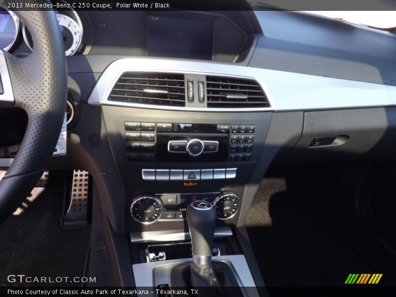 Polar White / Black 2013 Mercedes-Benz C 250 Coupe