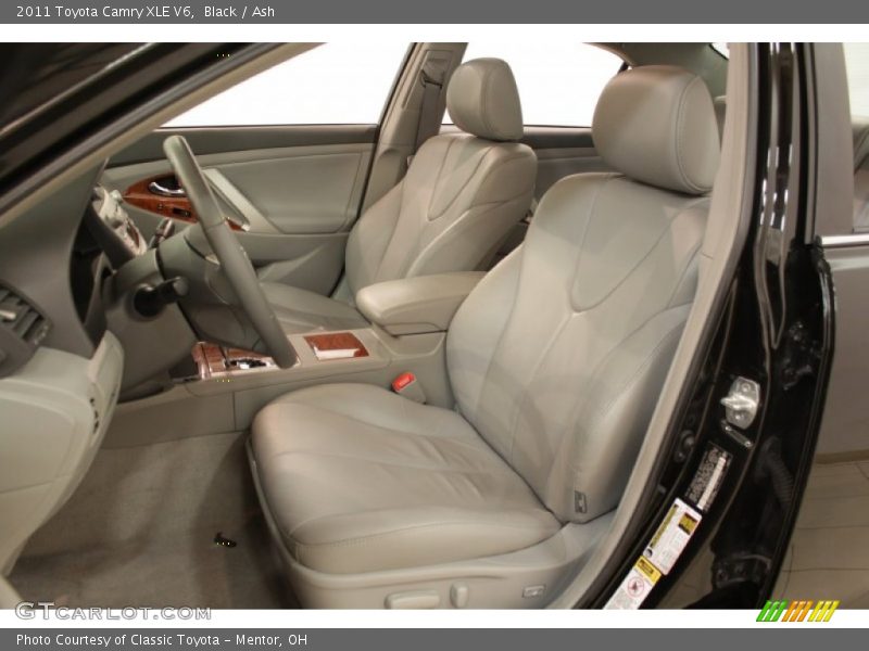 Black / Ash 2011 Toyota Camry XLE V6