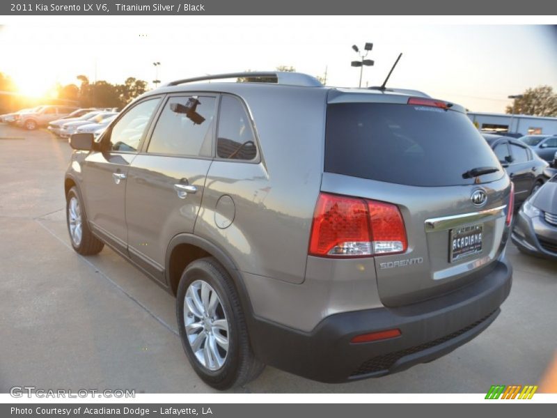 Titanium Silver / Black 2011 Kia Sorento LX V6