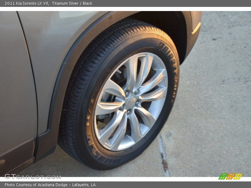 Titanium Silver / Black 2011 Kia Sorento LX V6
