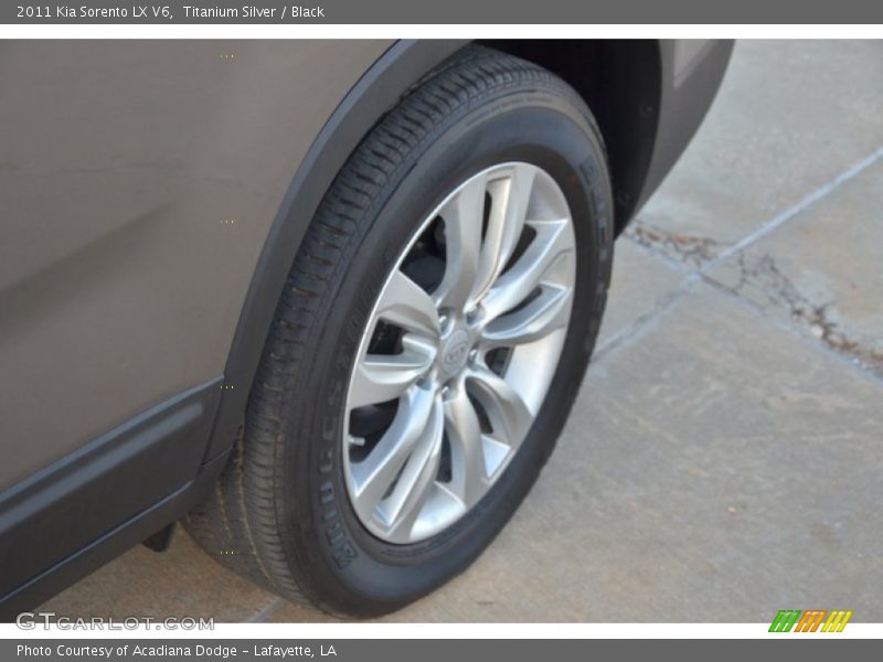 Titanium Silver / Black 2011 Kia Sorento LX V6