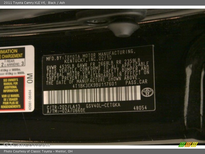 Black / Ash 2011 Toyota Camry XLE V6