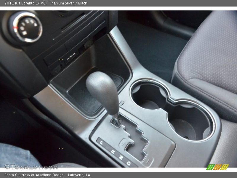 Titanium Silver / Black 2011 Kia Sorento LX V6