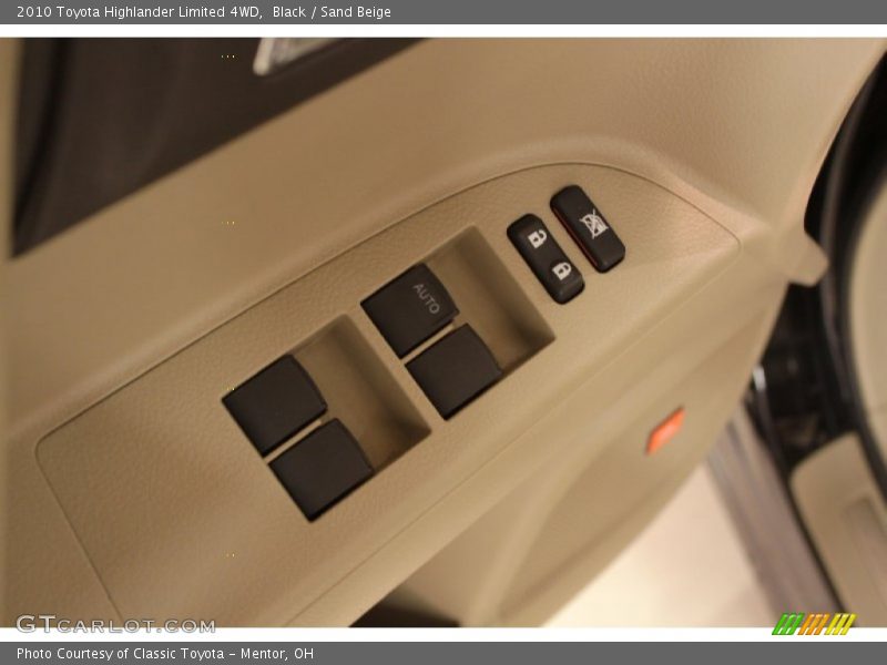 Black / Sand Beige 2010 Toyota Highlander Limited 4WD
