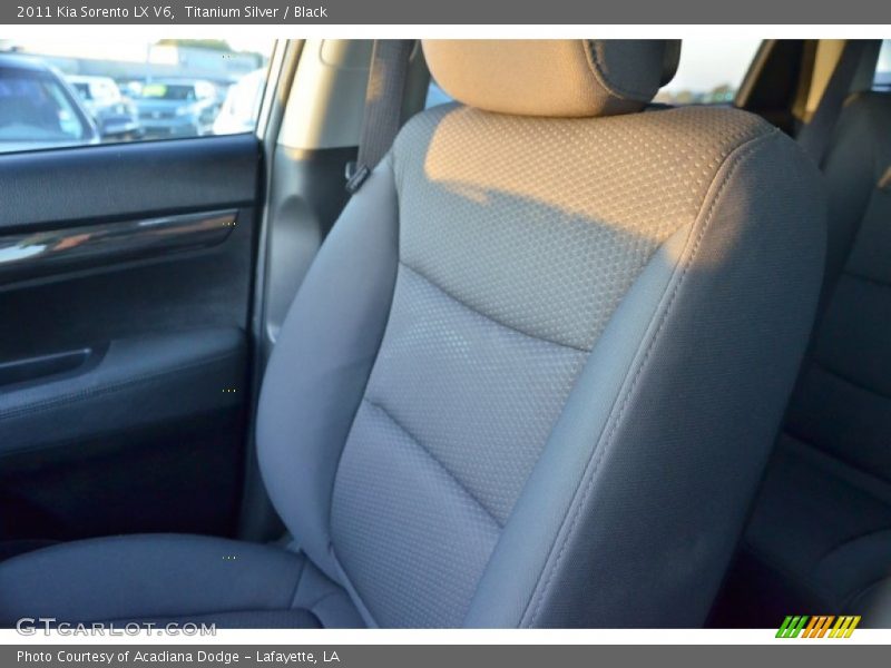 Titanium Silver / Black 2011 Kia Sorento LX V6