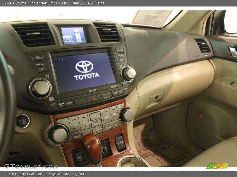 Black / Sand Beige 2010 Toyota Highlander Limited 4WD