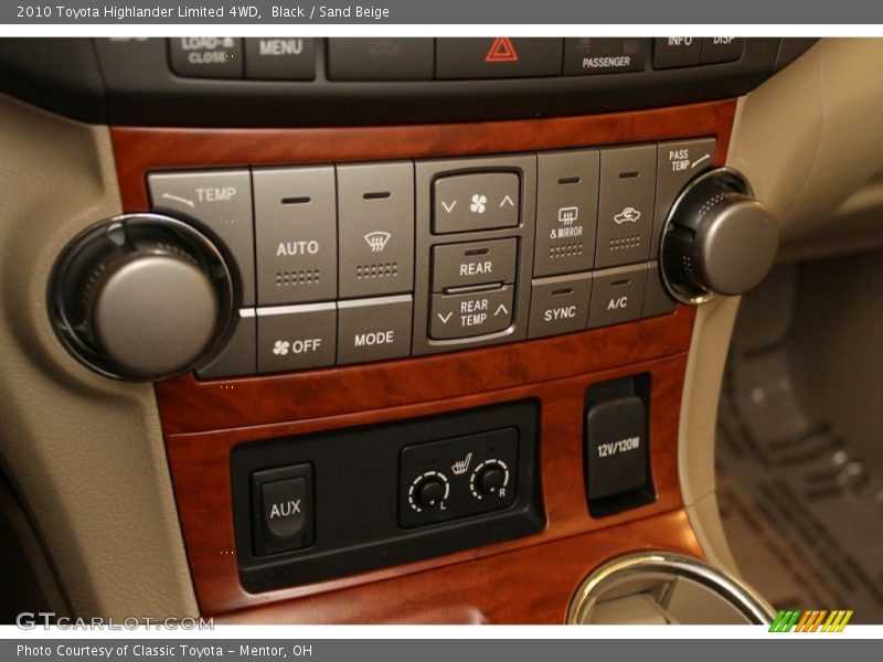 Black / Sand Beige 2010 Toyota Highlander Limited 4WD