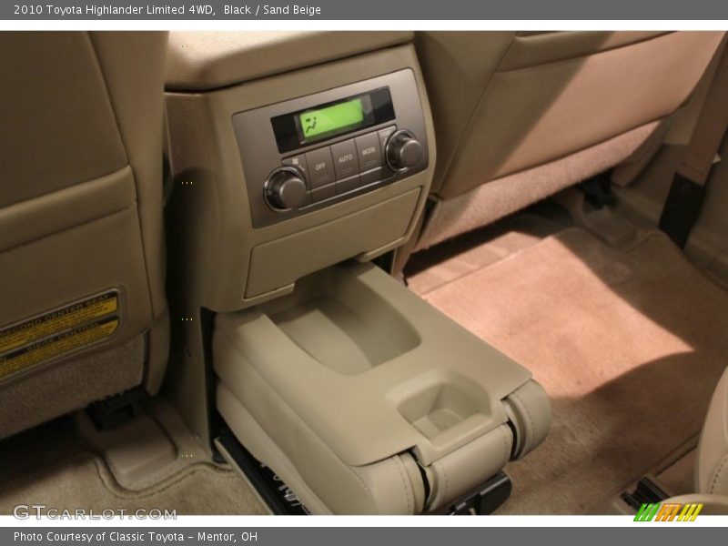 Black / Sand Beige 2010 Toyota Highlander Limited 4WD