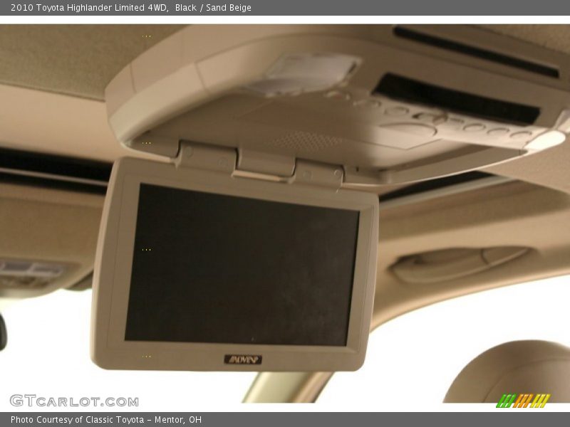 Black / Sand Beige 2010 Toyota Highlander Limited 4WD