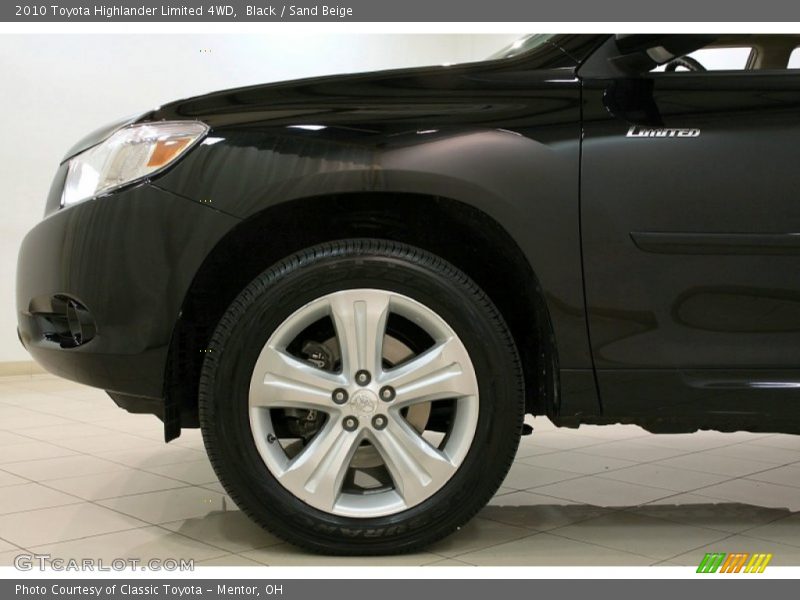 Black / Sand Beige 2010 Toyota Highlander Limited 4WD