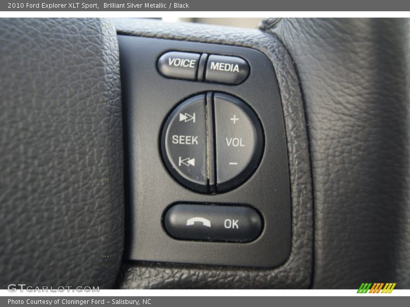 Controls of 2010 Explorer XLT Sport