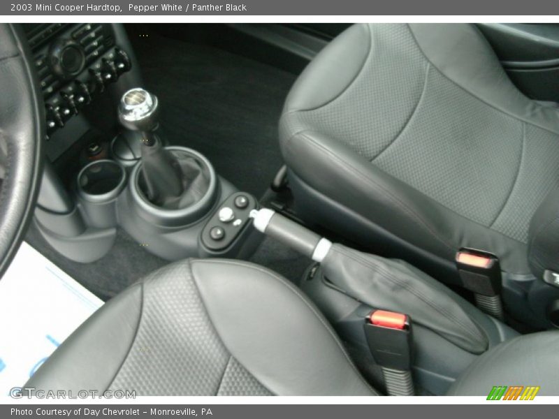 Pepper White / Panther Black 2003 Mini Cooper Hardtop