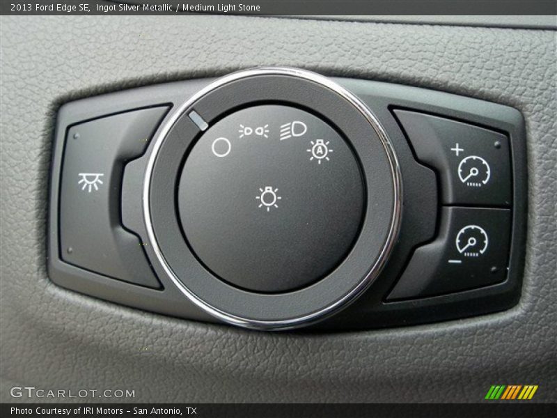 Ingot Silver Metallic / Medium Light Stone 2013 Ford Edge SE