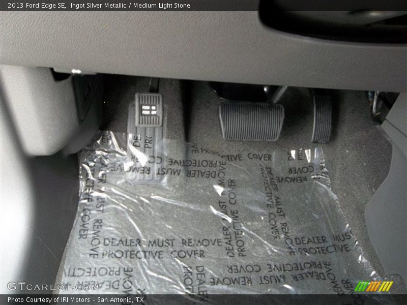 Ingot Silver Metallic / Medium Light Stone 2013 Ford Edge SE