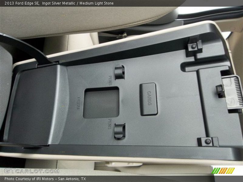 Ingot Silver Metallic / Medium Light Stone 2013 Ford Edge SE