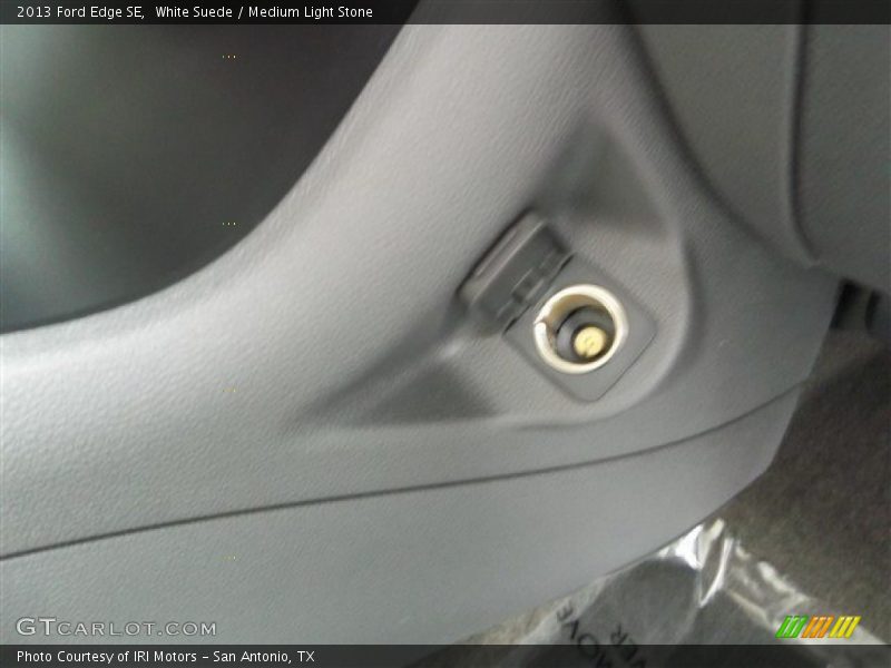 White Suede / Medium Light Stone 2013 Ford Edge SE