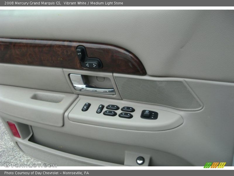 Vibrant White / Medium Light Stone 2008 Mercury Grand Marquis GS