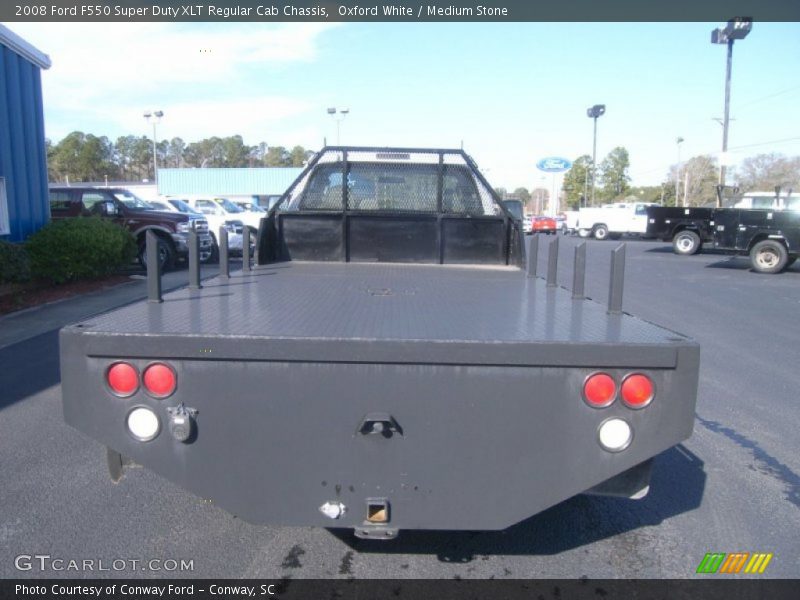Oxford White / Medium Stone 2008 Ford F550 Super Duty XLT Regular Cab Chassis