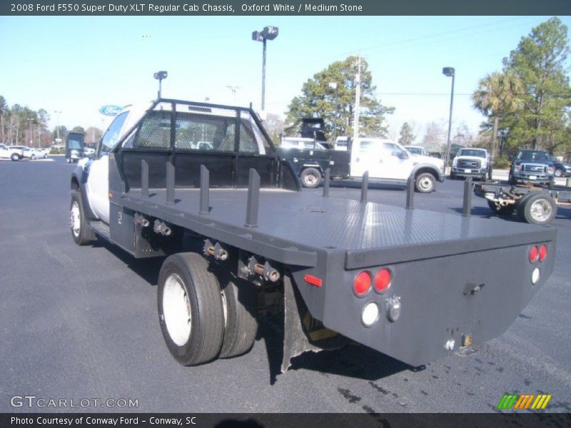 Oxford White / Medium Stone 2008 Ford F550 Super Duty XLT Regular Cab Chassis