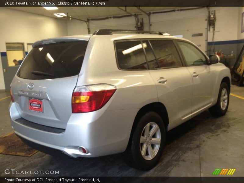 Classic Silver Metallic / Ash 2010 Toyota Highlander V6