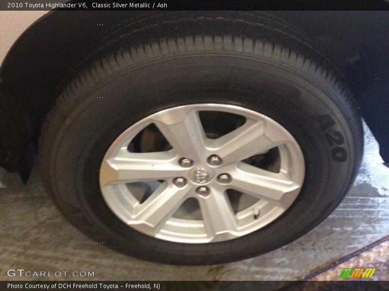 Classic Silver Metallic / Ash 2010 Toyota Highlander V6