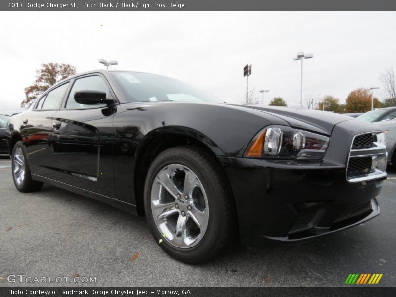 Pitch Black / Black/Light Frost Beige 2013 Dodge Charger SE