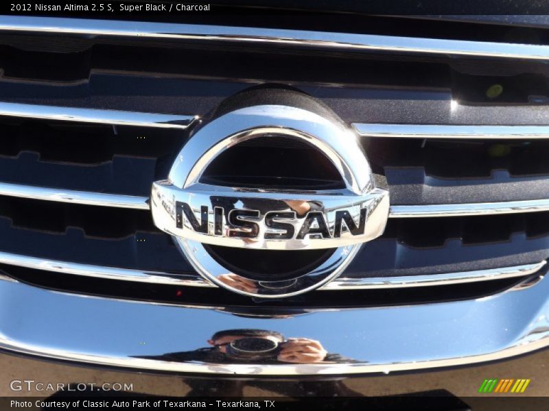 Super Black / Charcoal 2012 Nissan Altima 2.5 S