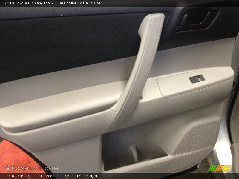 Classic Silver Metallic / Ash 2010 Toyota Highlander V6