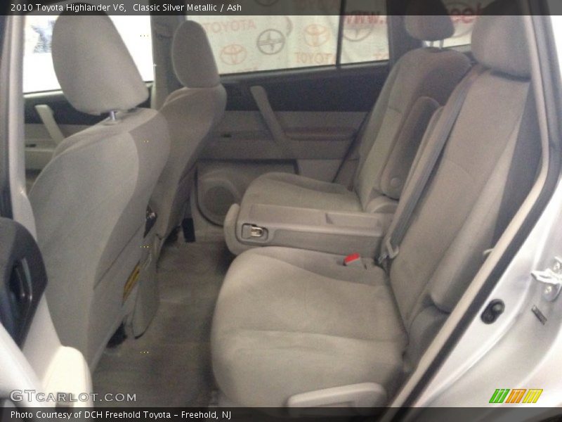 Classic Silver Metallic / Ash 2010 Toyota Highlander V6