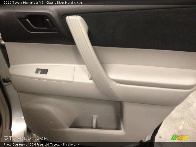 Classic Silver Metallic / Ash 2010 Toyota Highlander V6