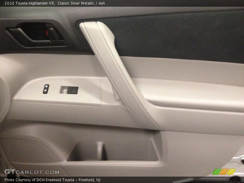Classic Silver Metallic / Ash 2010 Toyota Highlander V6
