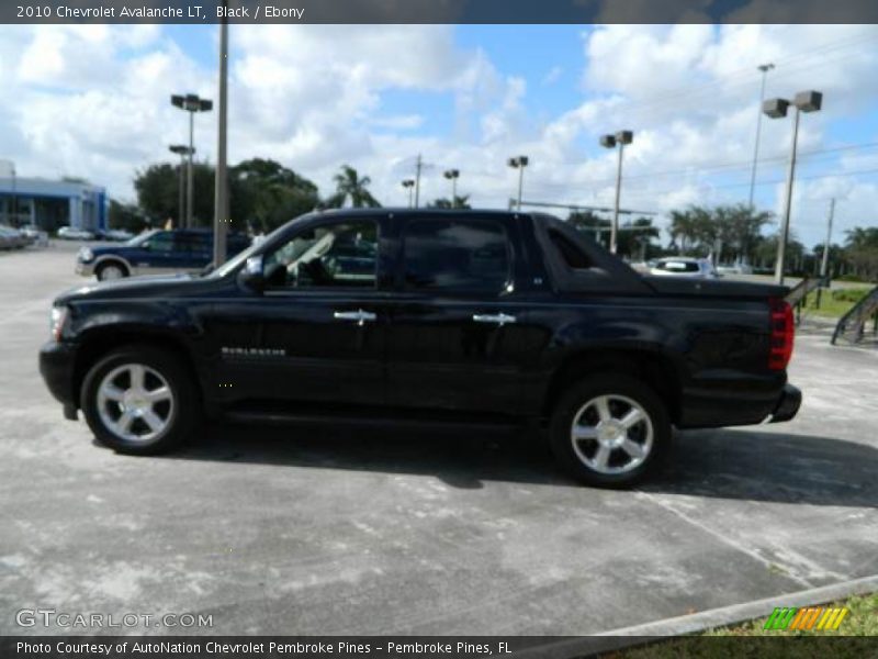 Black / Ebony 2010 Chevrolet Avalanche LT