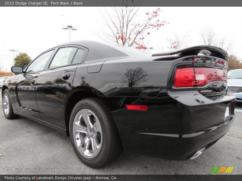 Pitch Black / Black 2013 Dodge Charger SE