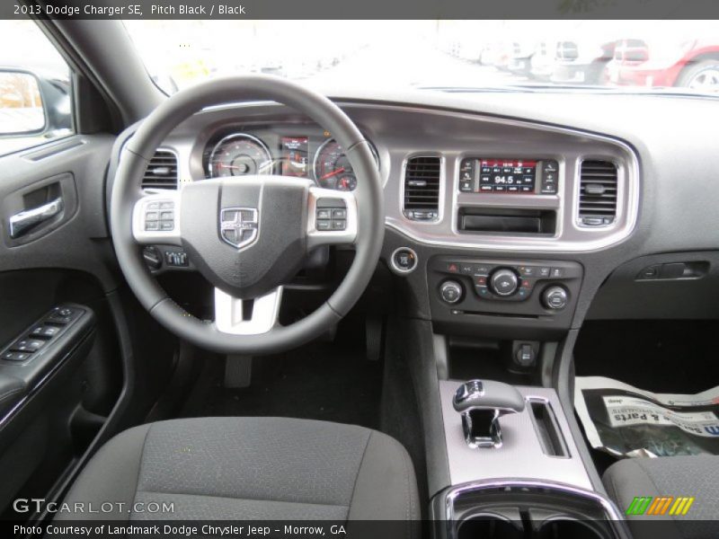 Pitch Black / Black 2013 Dodge Charger SE