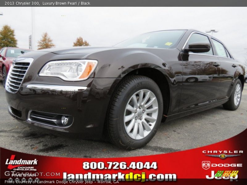 Luxury Brown Pearl / Black 2013 Chrysler 300