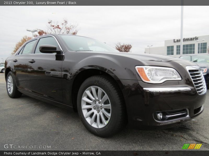 Luxury Brown Pearl / Black 2013 Chrysler 300