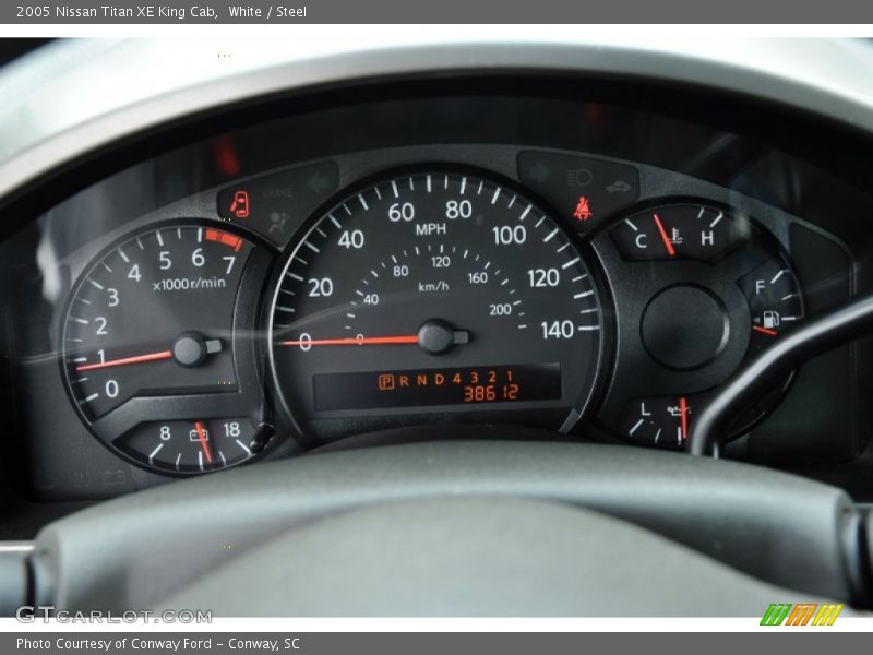 White / Steel 2005 Nissan Titan XE King Cab