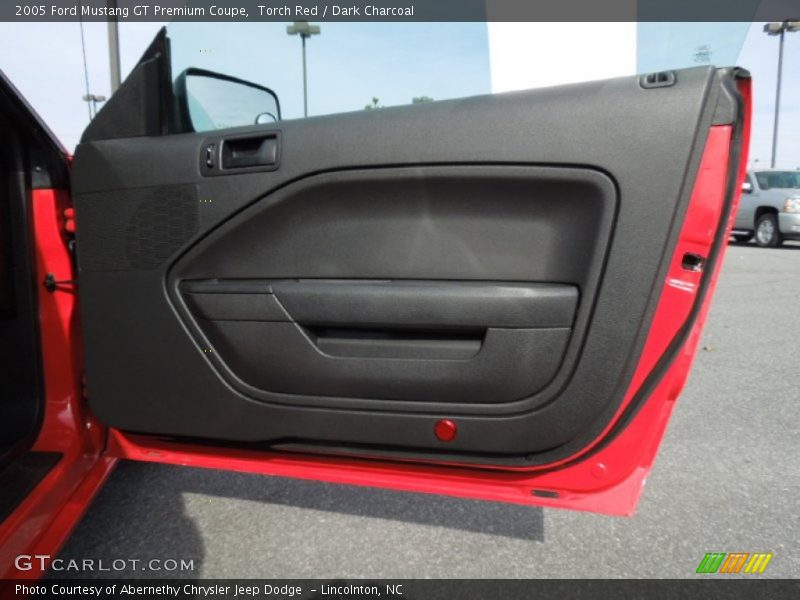 Door Panel of 2005 Mustang GT Premium Coupe