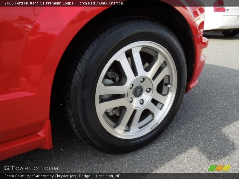  2005 Mustang GT Premium Coupe Wheel