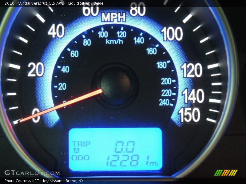 Liquid Silver / Beige 2010 Hyundai Veracruz GLS AWD