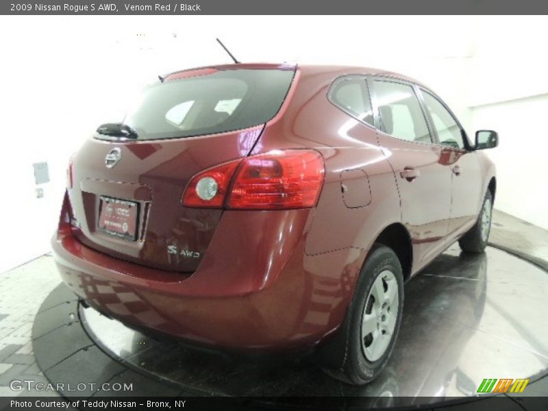Venom Red / Black 2009 Nissan Rogue S AWD
