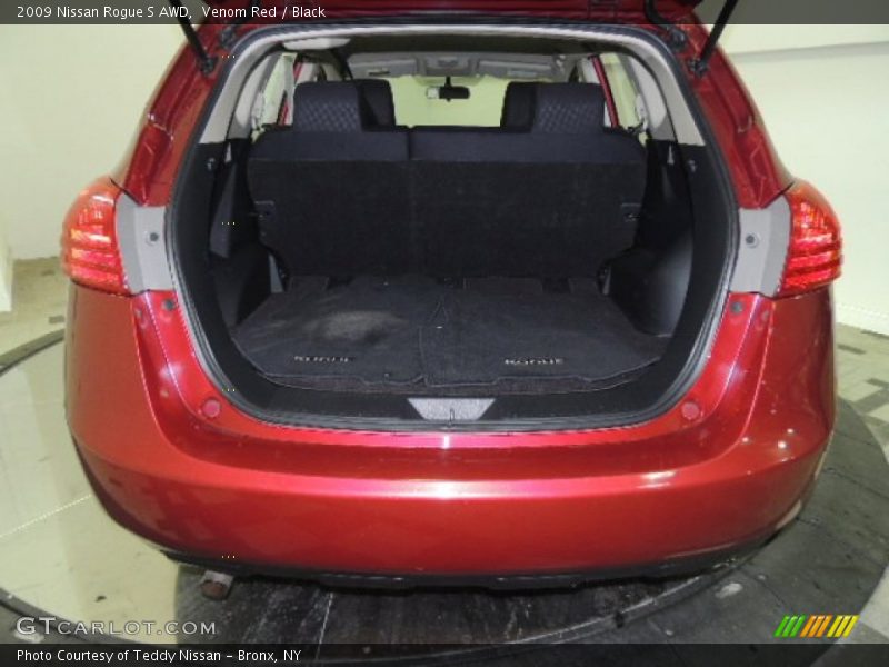Venom Red / Black 2009 Nissan Rogue S AWD