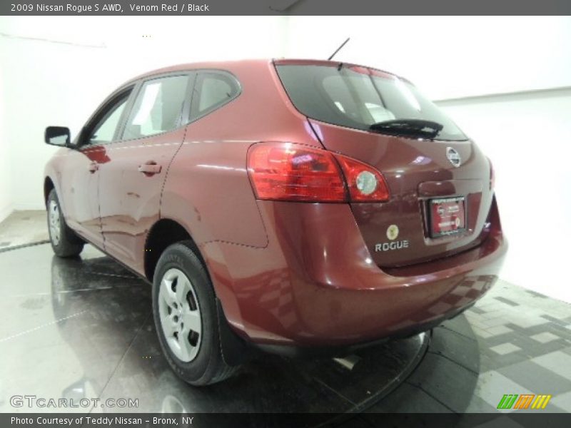 Venom Red / Black 2009 Nissan Rogue S AWD
