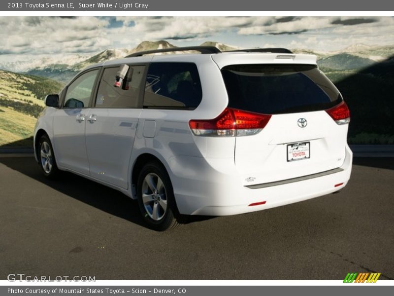 Super White / Light Gray 2013 Toyota Sienna LE