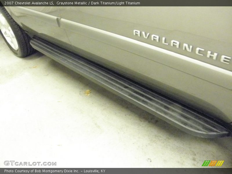 Graystone Metallic / Dark Titanium/Light Titanium 2007 Chevrolet Avalanche LS