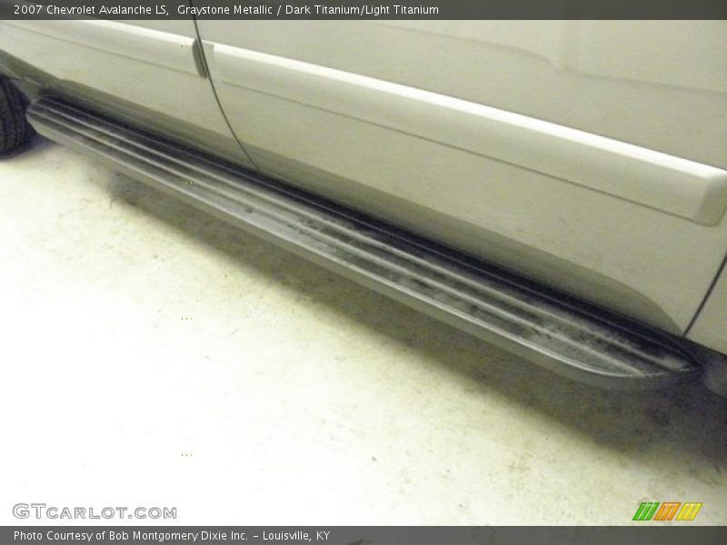 Graystone Metallic / Dark Titanium/Light Titanium 2007 Chevrolet Avalanche LS