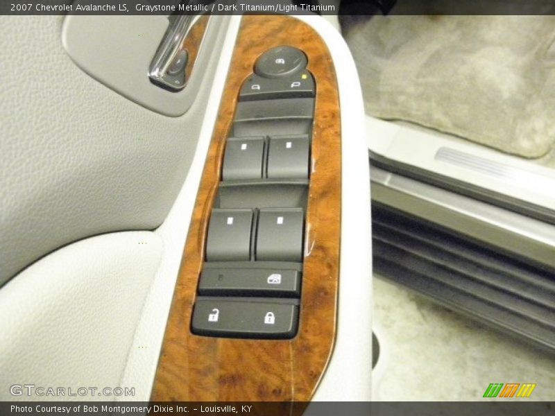 Graystone Metallic / Dark Titanium/Light Titanium 2007 Chevrolet Avalanche LS