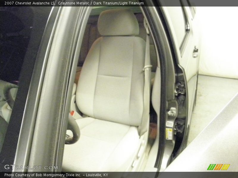 Graystone Metallic / Dark Titanium/Light Titanium 2007 Chevrolet Avalanche LS