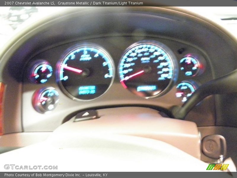 Graystone Metallic / Dark Titanium/Light Titanium 2007 Chevrolet Avalanche LS